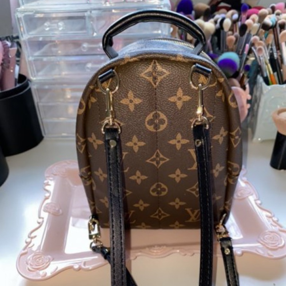 Mini Spring Back Pack - Picture 2 of 4